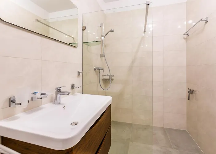 Vizula D - App Ulla - Mpolo * Medulin