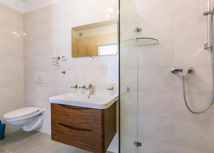 Vizula D - App Ulla - Mpolo * Medulin